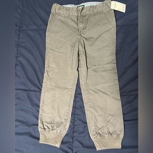 OshKosh boys tapered leg pants. Size 5T. NWT